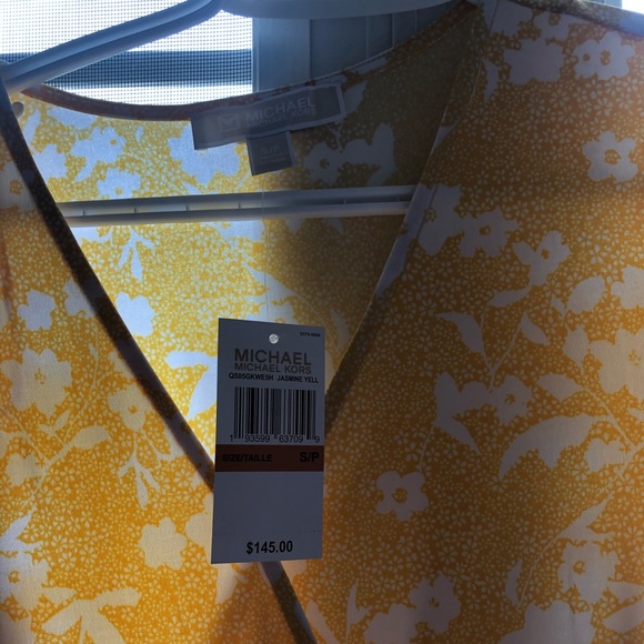 Yellow Top - Picture 2 of 2